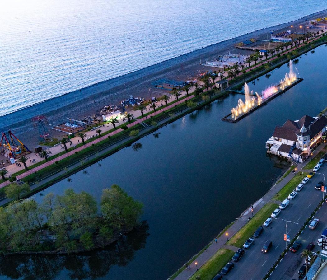 Seaside Resort In New Orbi Twins Batumi Eksteriør billede