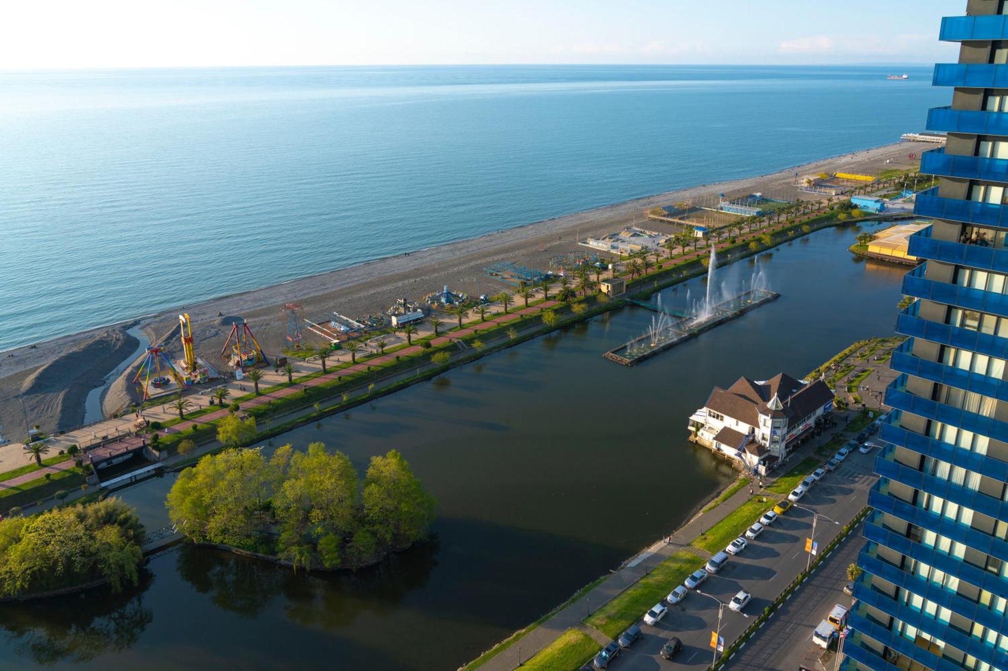 Seaside Resort In New Orbi Twins Batumi Eksteriør billede