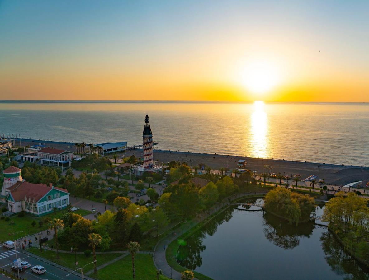 Seaside Resort In New Orbi Twins Batumi Eksteriør billede