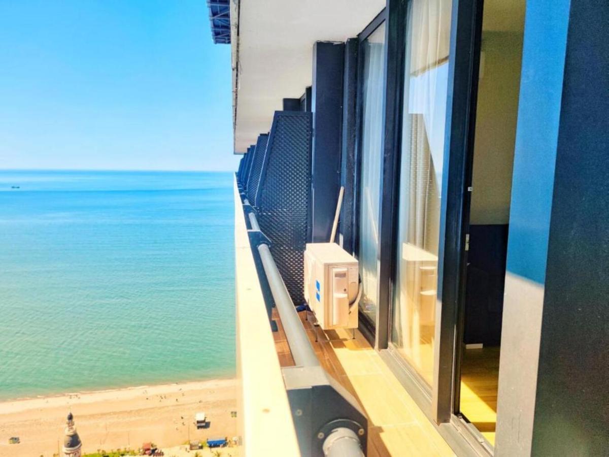 Seaside Resort In New Orbi Twins Batumi Eksteriør billede