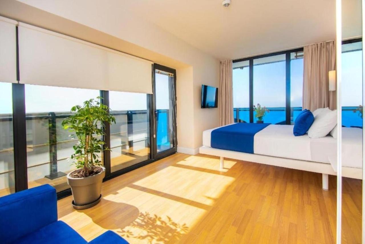 Seaside Resort In New Orbi Twins Batumi Eksteriør billede